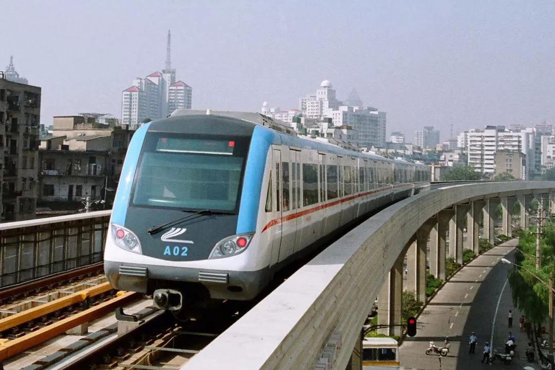 无锡正在建设的一条地铁线全线长48公里两次跨越京杭大运河是吗（惠山新城地铁规划）