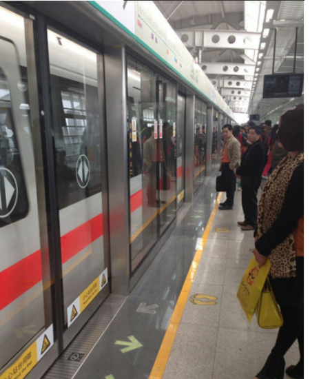 深圳地铁四号线的地铁列车是什么牌子的（深圳地铁列车）