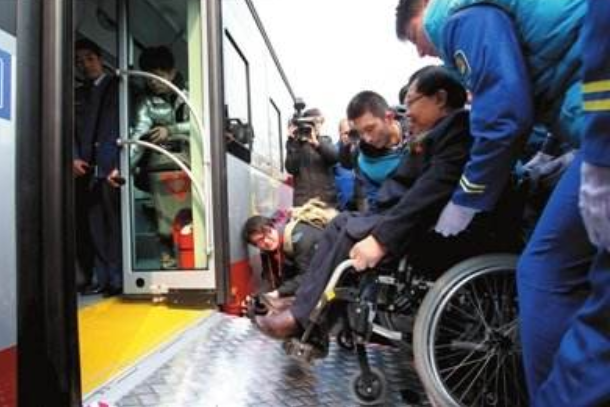 成都地铁有轮椅通道吗（病人坐的轮椅能上成都地铁吗）