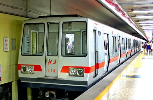 如何做好北京地铁的安全生产管理工作（北京地铁大客流安全分析）