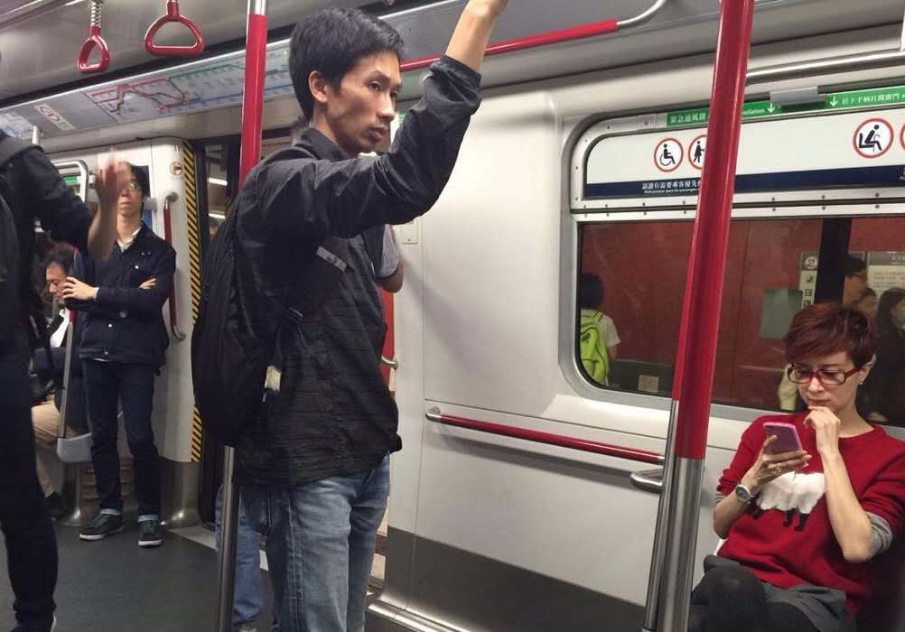 男子地铁猥亵女乘客被抓民警是如何灵魂拷问他的（上海地铁猥亵少女）