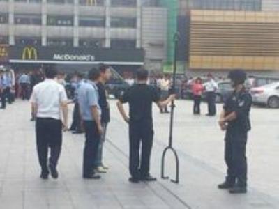12·14广东深圳地铁踩踏事故的事件详情，广州地铁发生踩踏事件事件-第1张