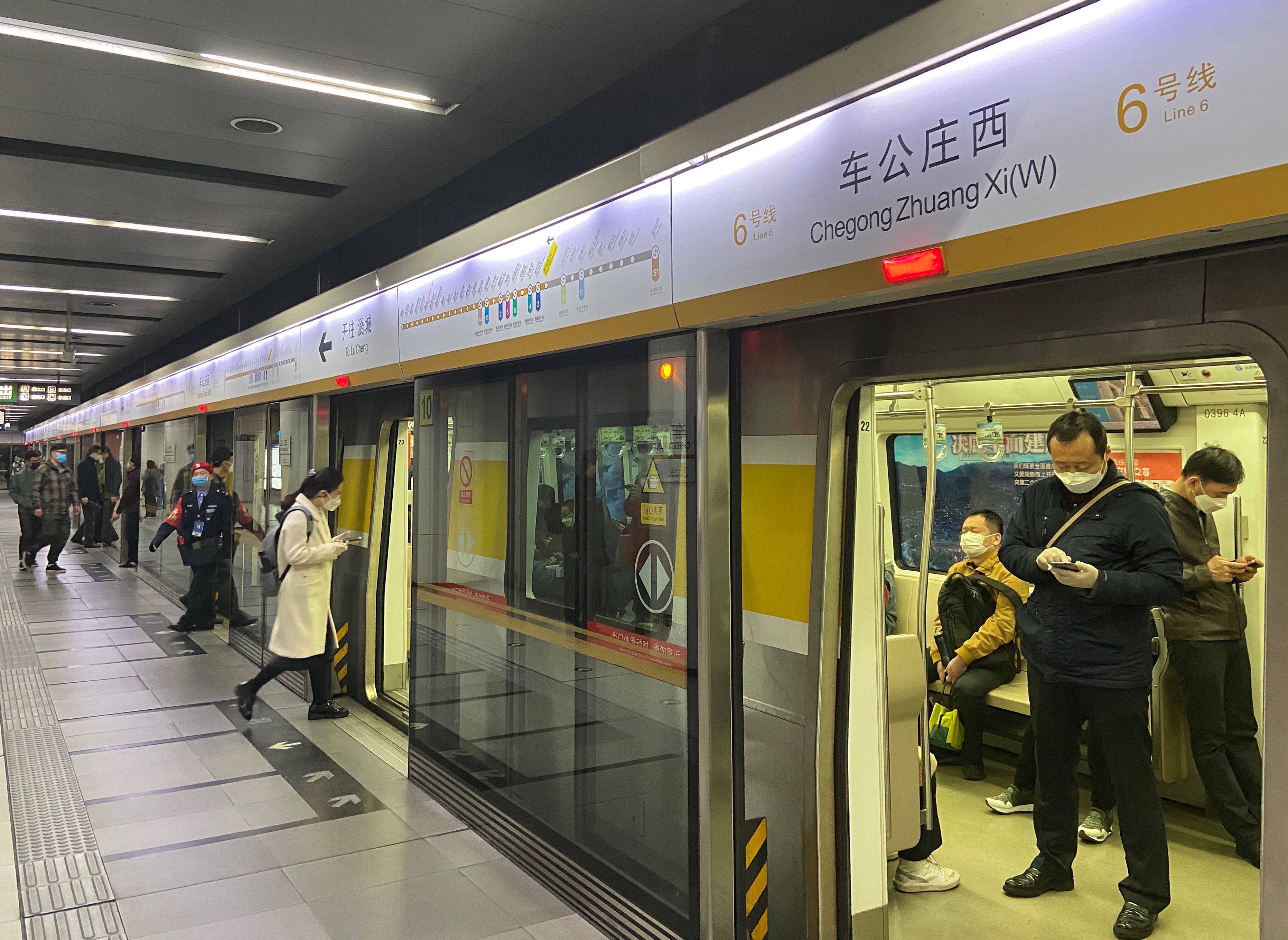 求武汉地铁5号线的完整线路规划图具体途径站点名称（武汉地铁站图画）