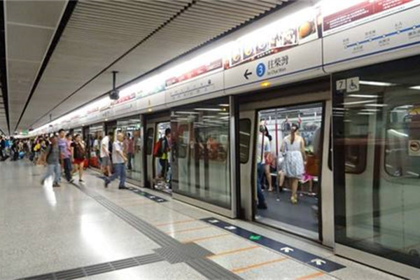 香港地铁的运营时间到几点（香港地铁首末班时间）