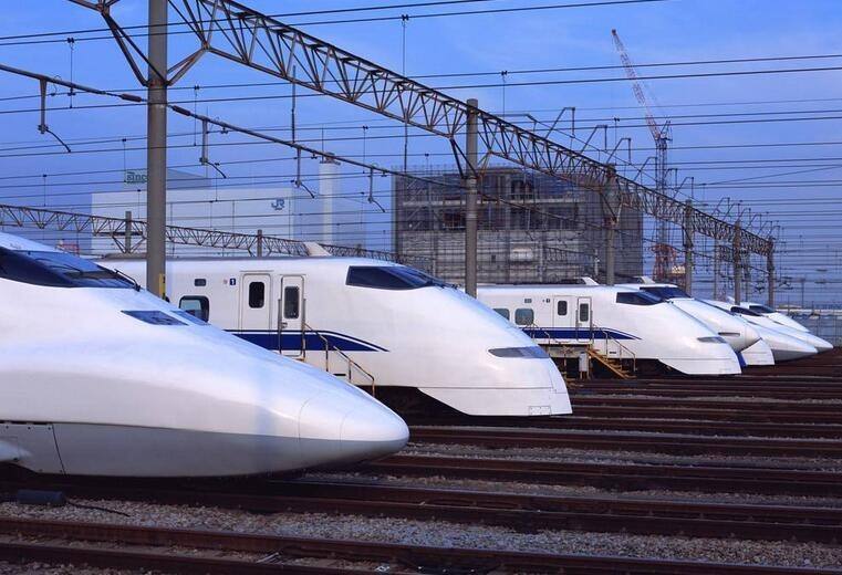 中国研发的超级高铁时速可达每小时4000公里它是怎么刹车的（中国高铁刹车）