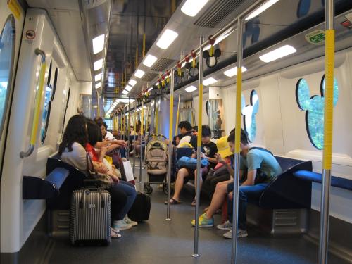 北京地铁一天载客量大概是多少（武汉地铁载客量）
