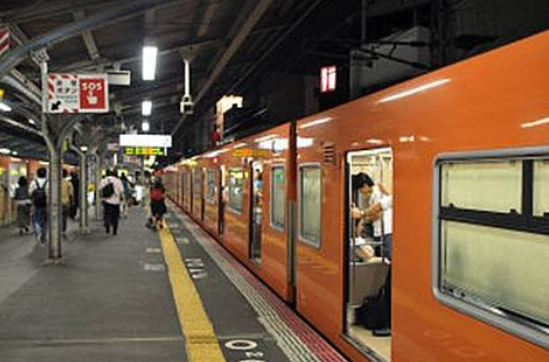 大阪的地铁御堂筋线末班车几点（日本大阪京都地铁运行时间表）