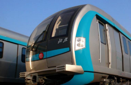 北京地铁2号线怎么换乘8号线（北京2号4号地铁线路图最新）