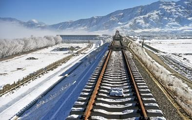 计划中的川藏铁路主要经过哪些地方(县):（川藏铁路沿线）